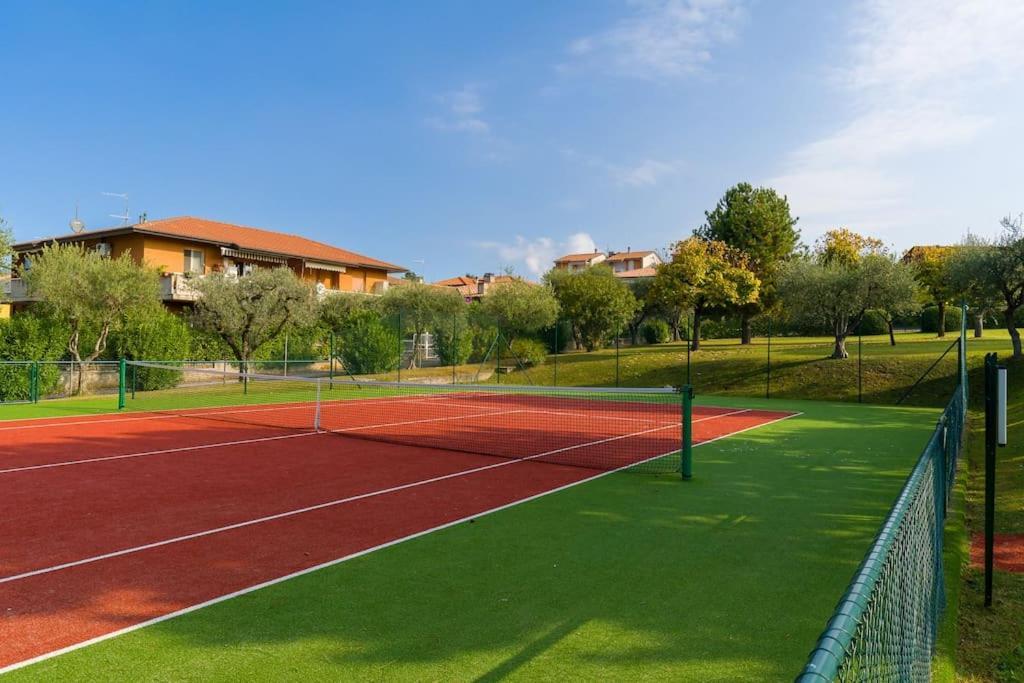 Tennis / Pool / Barbecue Μπαρντολίνο Εξωτερικό φωτογραφία